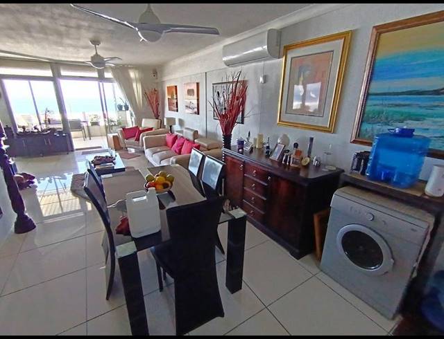 3 BEDROOM APARTMENT FOR SALE IN UVONGO BEACH